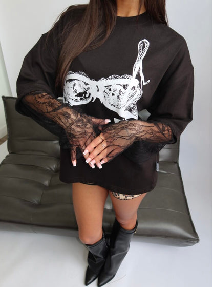 SPICE LACE TEE – PRIORITY – BLACK
